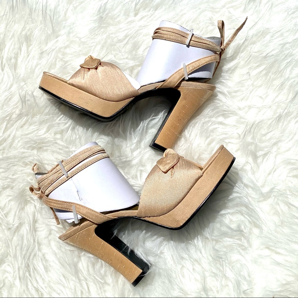 Chinese Laundry cream lace-up heels sandals NIB - Picture 9 of 16